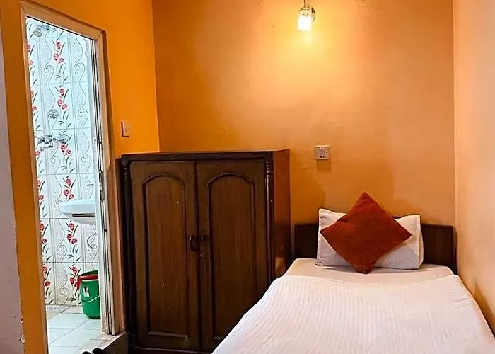 Hotel Mandakini 3*
